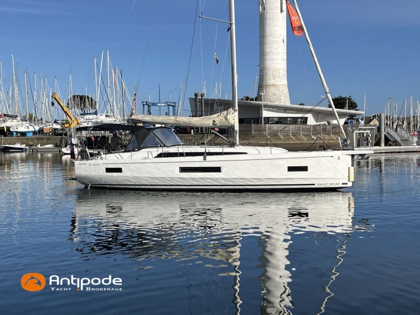 For sale  OCEANIS 40.1 de 2021 For sale - photo 1